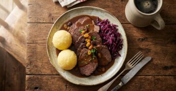 Sauerbraten Rezept – Zart mariniert wie bei Oma